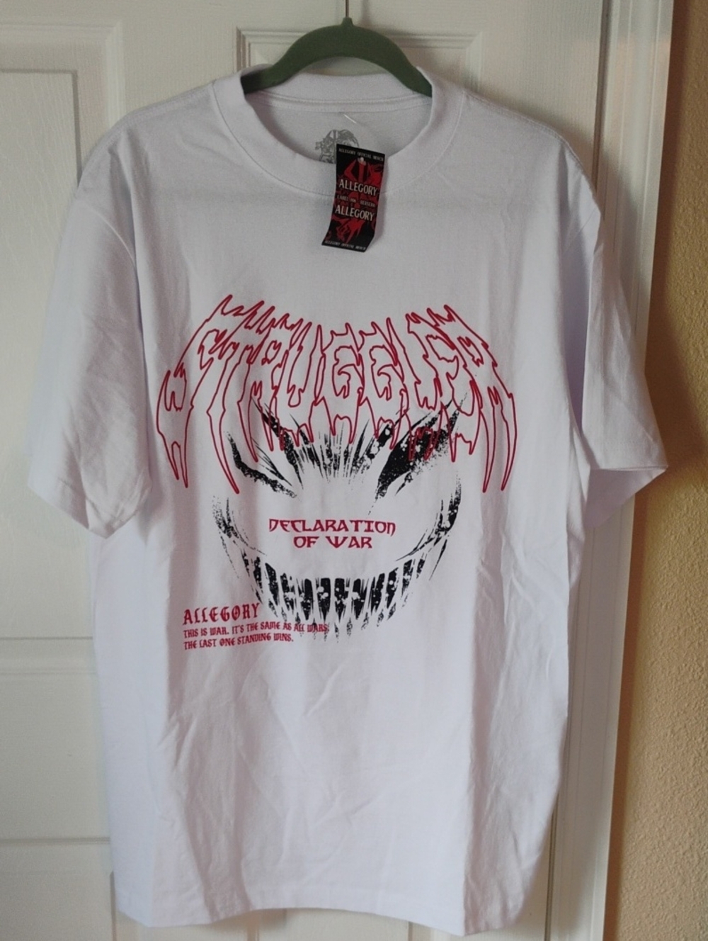Allegory Struggler Mens Tee Size Large New With Tags